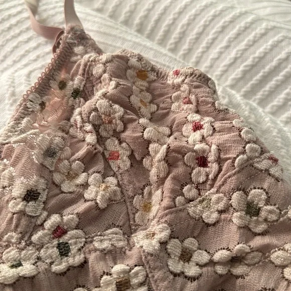 Intimately Free People • Lacy lavender floral bralette / bra - Picture 2 of 5